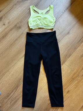 Balance Collection Women's Activewear Set: Green Sports Bra and Black Leggings